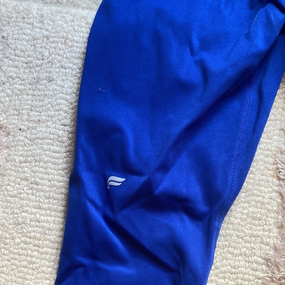 blue fabletics leggings - Picture 3 of 4